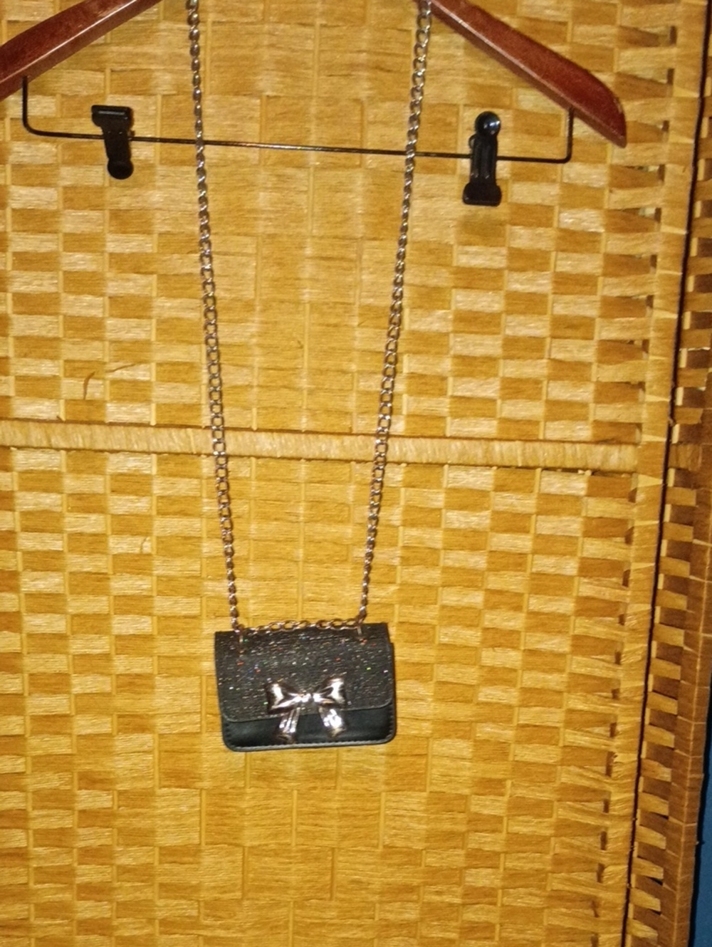 Source Unknown Black Glitter Bow Chain Crossbody